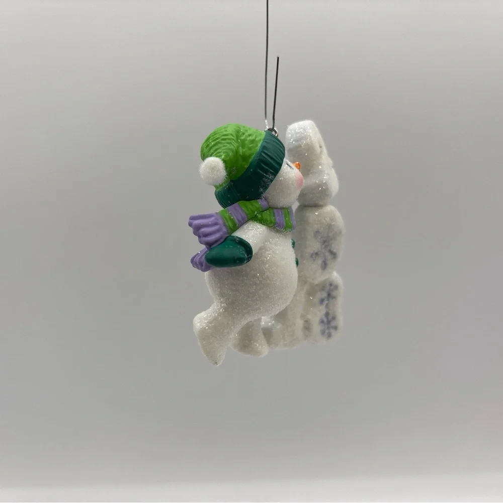 Hallmark Keepsake 2018 Frosty Fun Decade‎ Christmas Tree Ornament 9th In Series